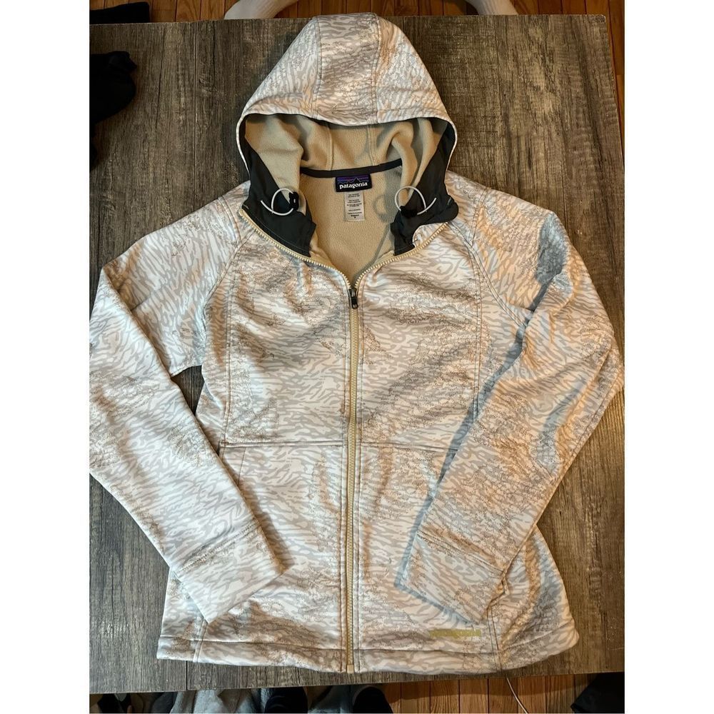 Patagonia Women's Hawk Pattern Full Zip Hoodie Medium